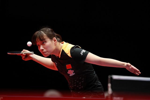 以其卓越的 以其卓越的