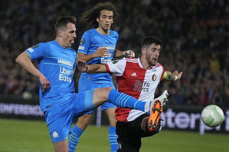 两国团队都 两国团队都