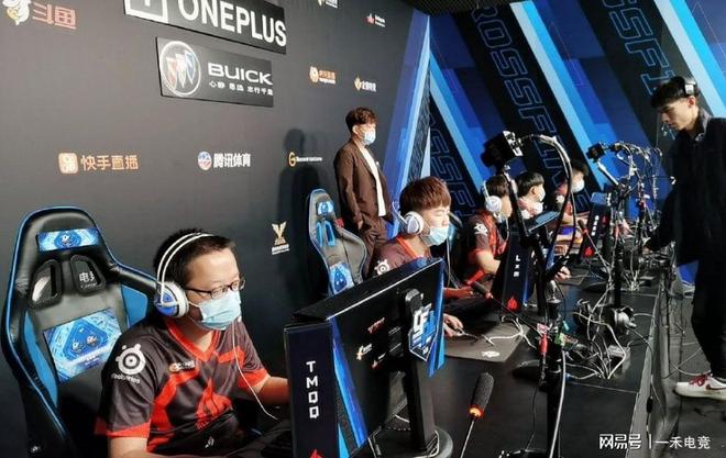 碰撞出怎样 碰撞出怎样