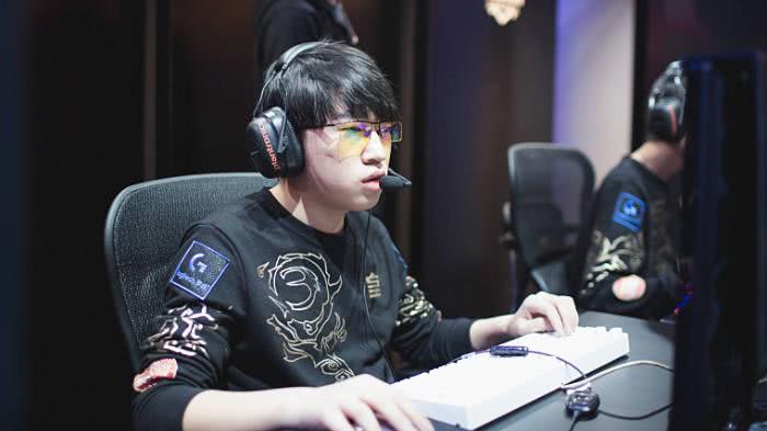 积极寻求打 积极寻求打